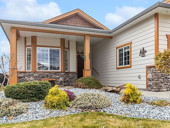 3rd image of 2092 Clover Dr