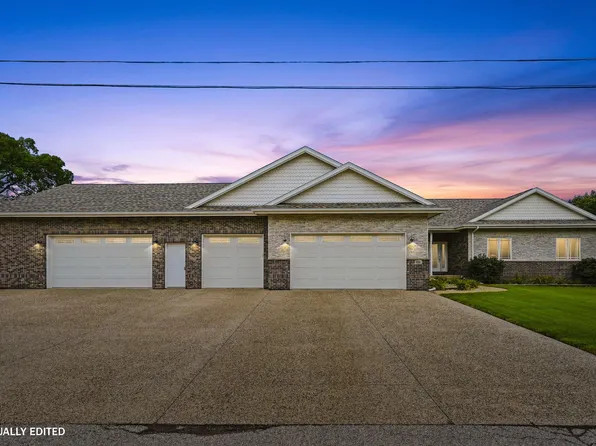 1121 Ann St, Waterloo, IA 50707