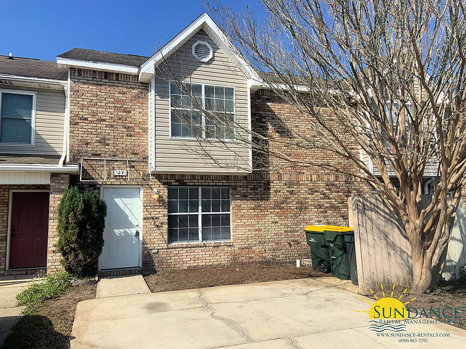 1st image of 27 Chatelaine Cir