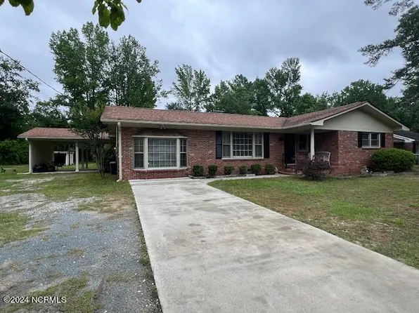 15541 Calhoun Road, Laurinburg, NC 28352