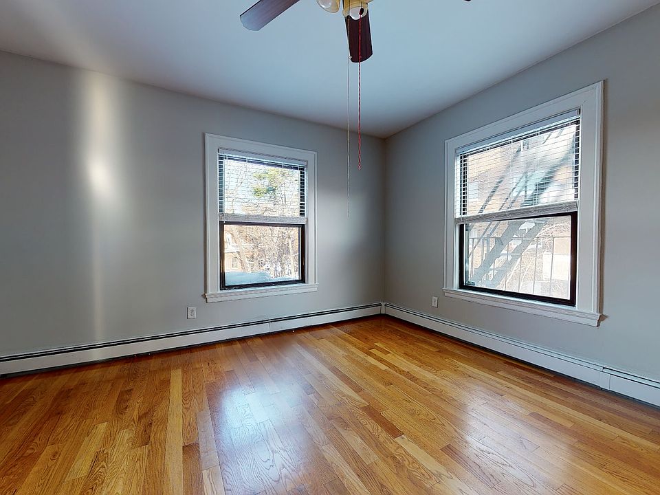 2nd image of 14 Stearns Rd #3