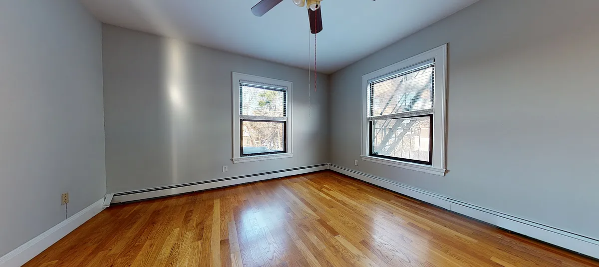 Building Photo - 14 Stearns Rd #3