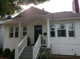 5325 9th Ave NE, Seattle, WA 98105