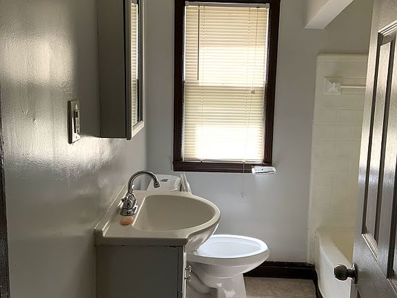 4th image of 1705 Pagel Ave