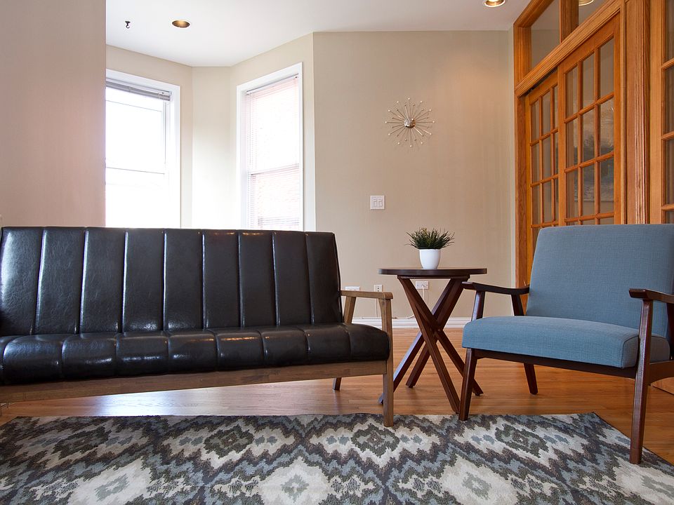 1st image of 1045 W Belmont Ave #2F