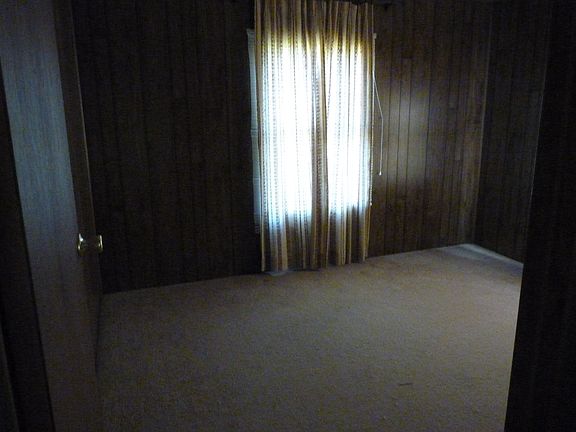4th image of 213 W Van Buren St