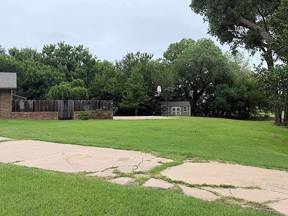 2nd image of 713 Bryan Dr