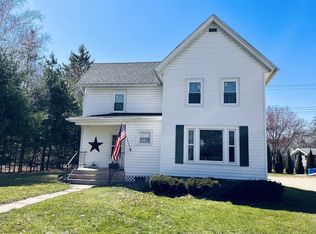 335 Lincoln Ave, Rio, WI 53960