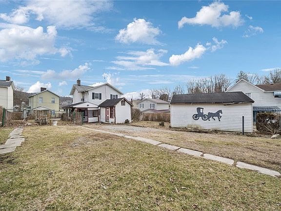 2nd image of 111 Hayden Ln