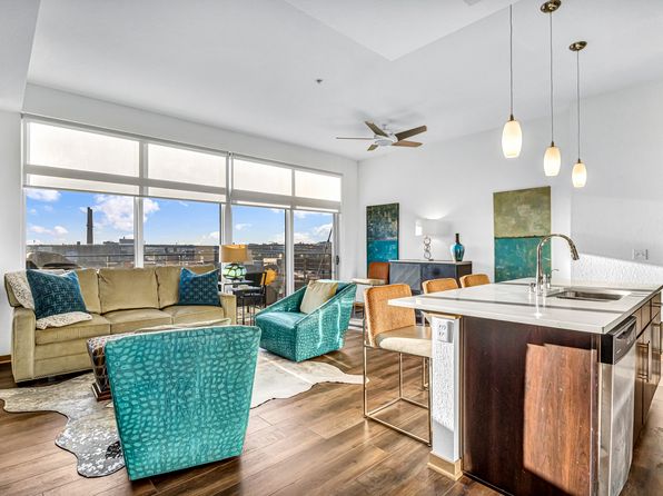 106 W Seeboth St #823