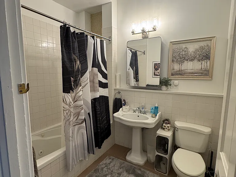 1467 W Huron St #1 — Photo 18