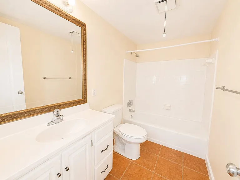 1540 Oneco Ave — Photo 7