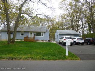 21 Pine Rd, Howell, NJ 07731