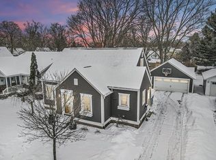 357 W Central Ave, Zeeland, MI 49464