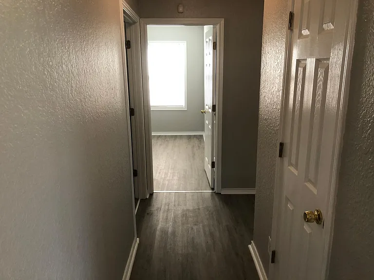 1141 E Sunset St — Photo 6