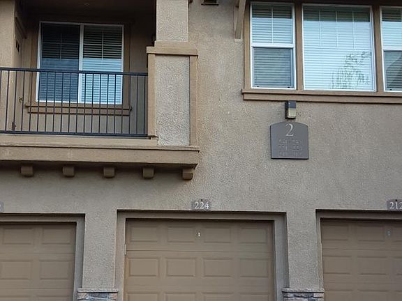 GARAGE RIGHT BELOW UNIT