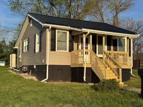 116 C St, Austinville, VA 24312