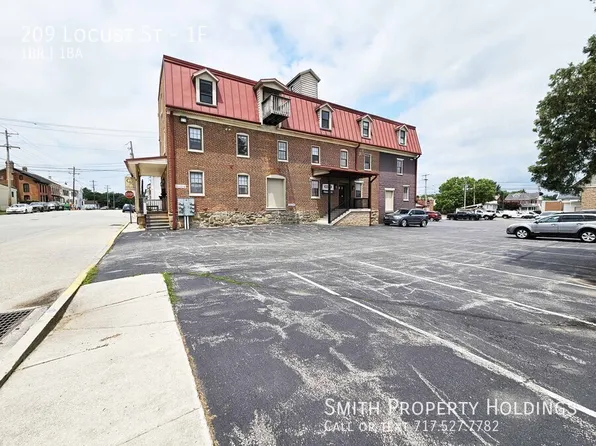 209 Locust St #1F, East Berlin, PA 17316