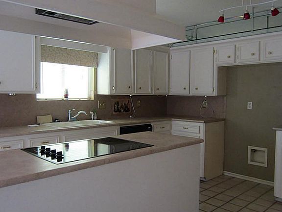 4th image of 19511 Alinawood Dr
