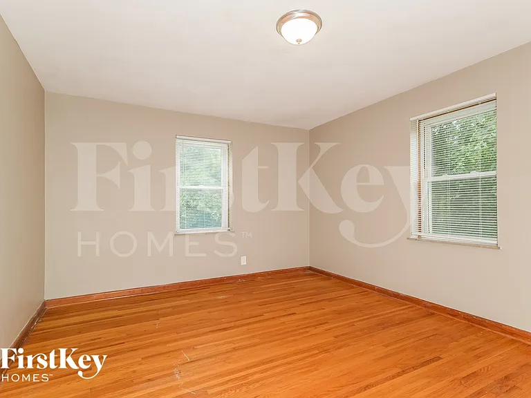 11251 Old Halls Ferry Rd — Photo 7