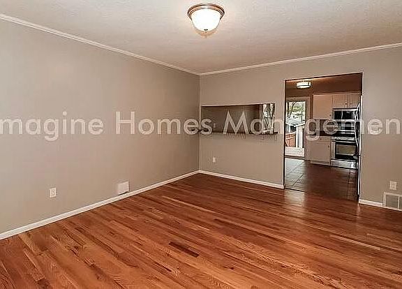 2nd image of 5827 Vincent Ave S