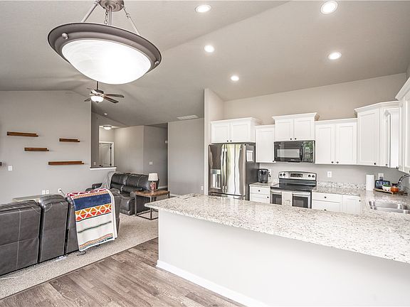 5th image of 1411 Tuscany Dr SE