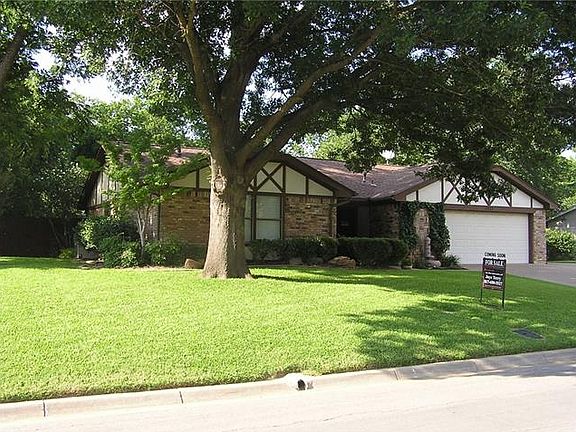 2nd image of 7821 Rogan Dr