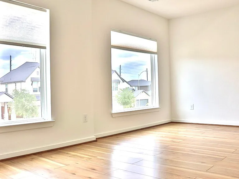 17631 Carnation Glen Dr — Photo 33