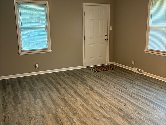 3rd image of 5511 S 2nd St