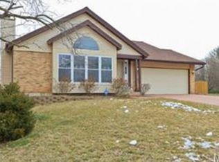 19 Quiet Falls Ct, Saint Charles, MO