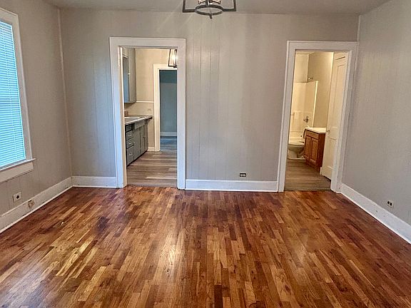 4th image of 323 E Kathleen St