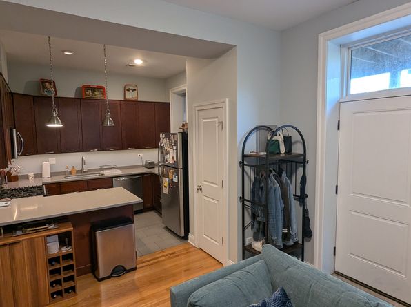 2350 W Belle Plaine Ave #2R