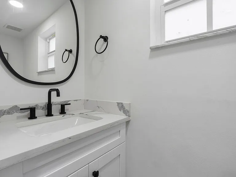 4952 SW 122nd Ter — Photo 15