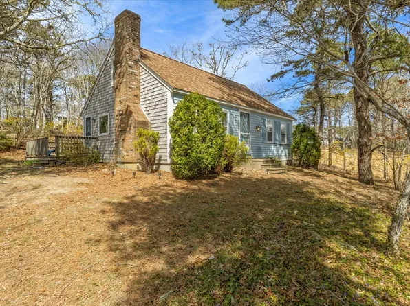 35 Bobbies Ln, Chatham, MA 02633