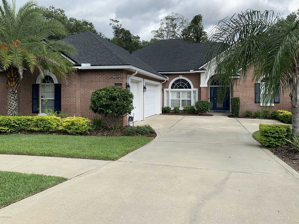 2nd image of 3857 Deer Chase Pl E