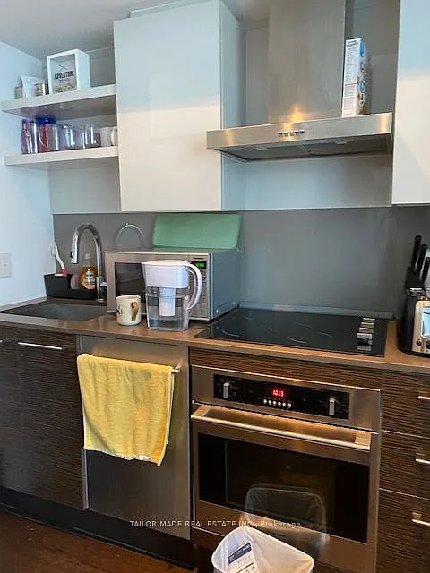 DNA 3 Condos — Photo 3