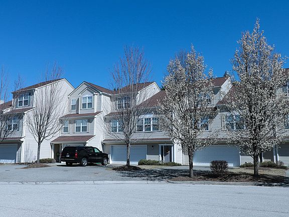 2nd image of 160 Kitty Ln