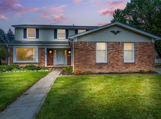 5842 Marble Dr, Troy, MI 48085