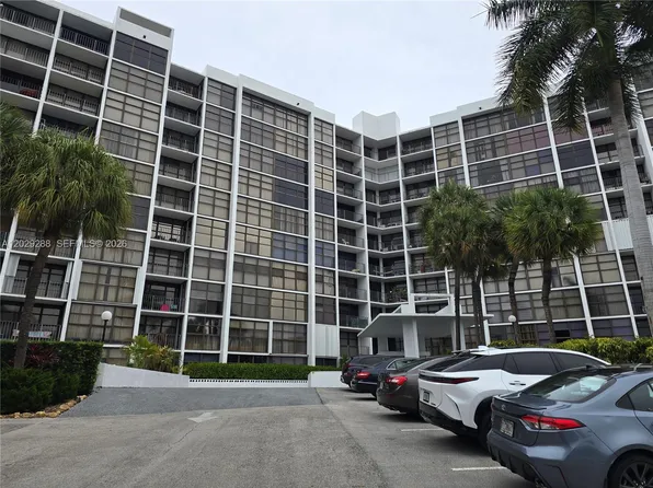 400 Leslie Dr APT 416, Hallandale Beach, FL 33009