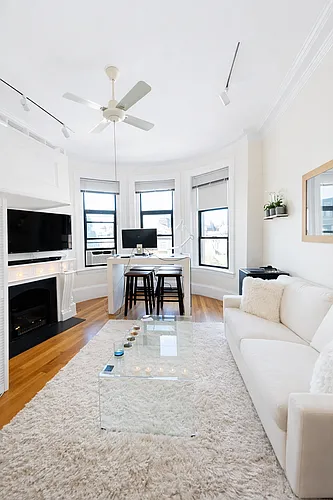 271 Dartmouth St #4K Photo 1