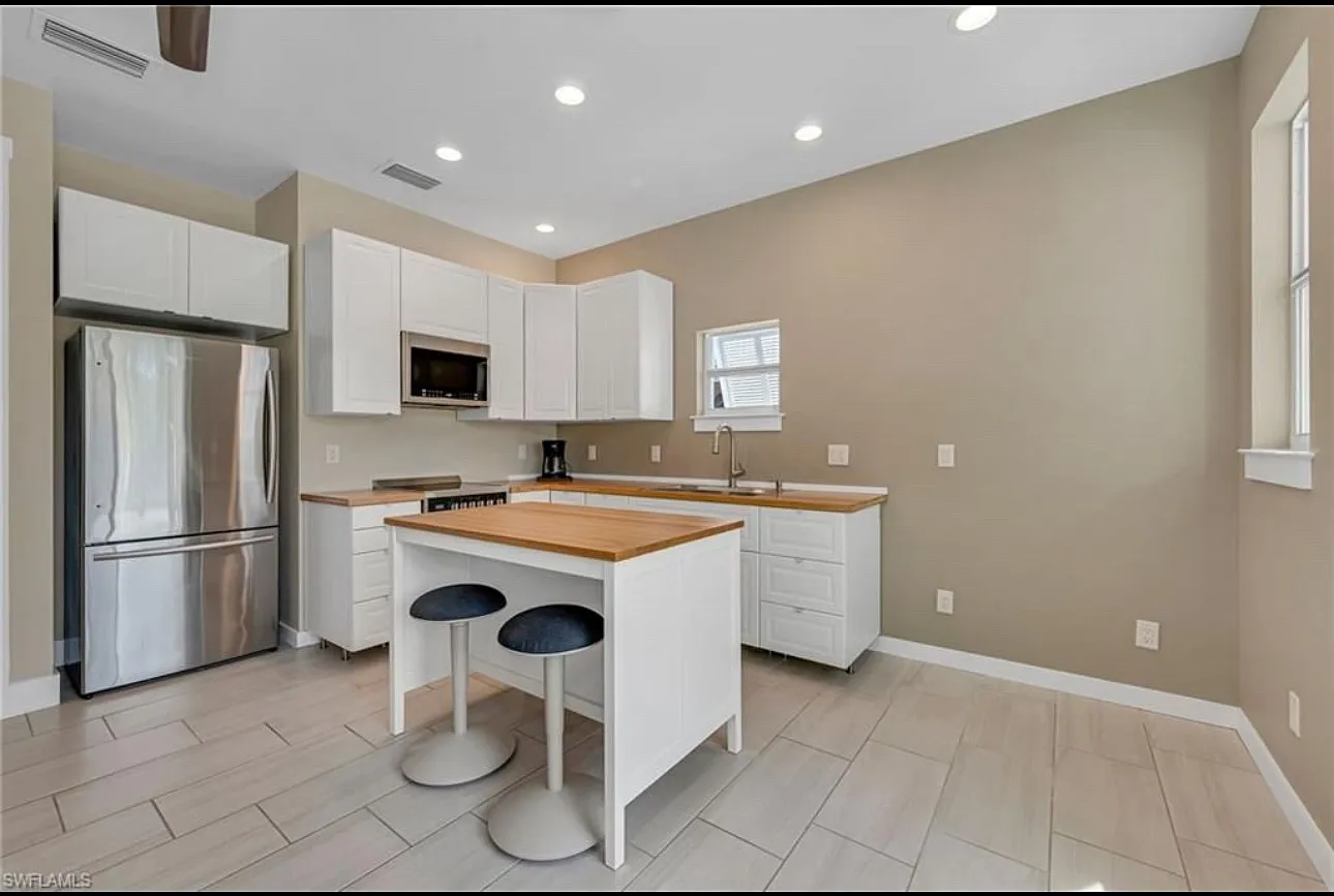 3 bed, 1671 sqft, $4,600 — Photo 2