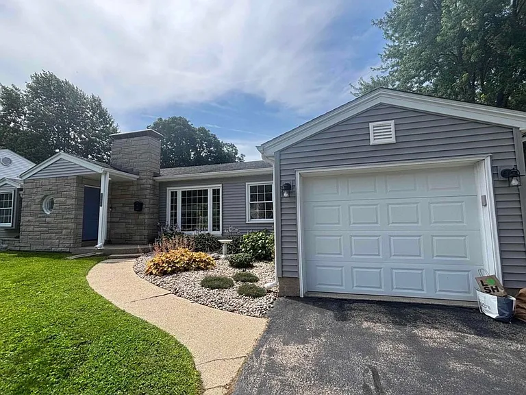 1804 W Iles Ave — Photo 1