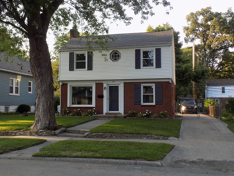 241 Channing St photo 1