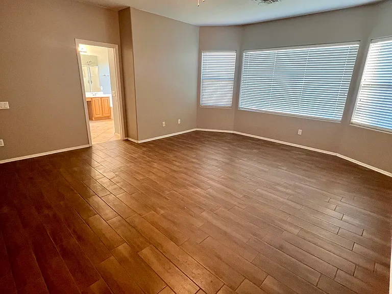 8469 W Quail Track Dr — Photo 6