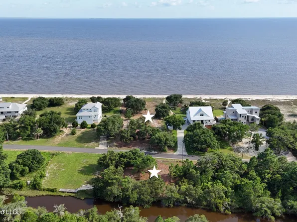 7205 Belle Fontaine Dr, Ocean Springs, MS 39564