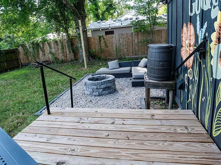 502 Dark St — Photo 22