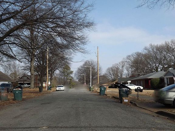 5th image of 3426 Starsdale St