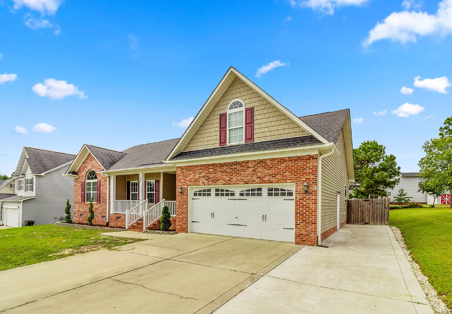 3 bed, 2.0 bath, 1930 sqft, $1,950 — Photo 3