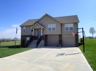 4607 Stacy Way Ct, St Joseph, MO 64505
