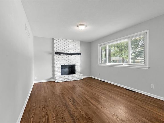 4th image of 604 S Stevenson St